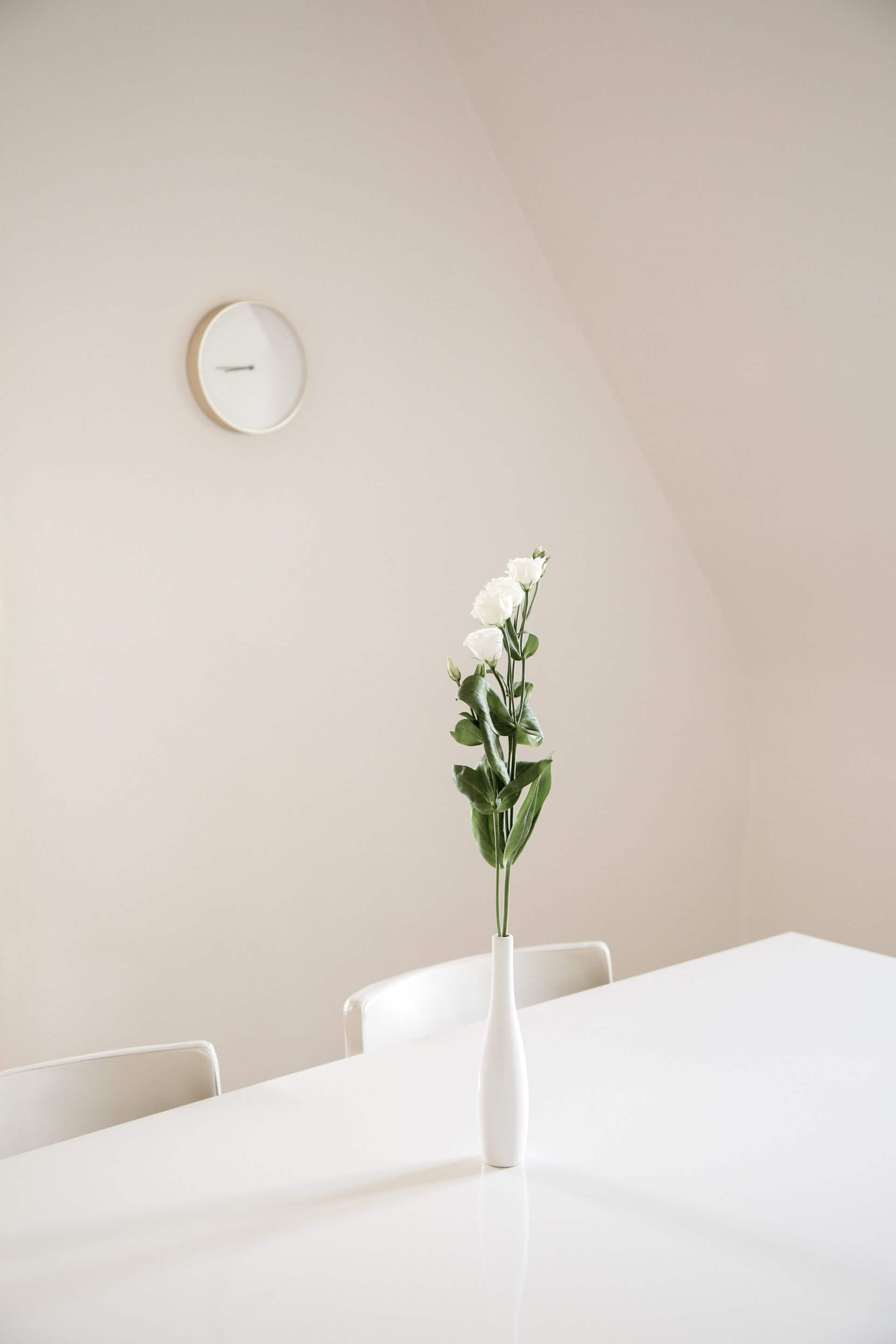 Interiores minimalistas para casas pequeñas